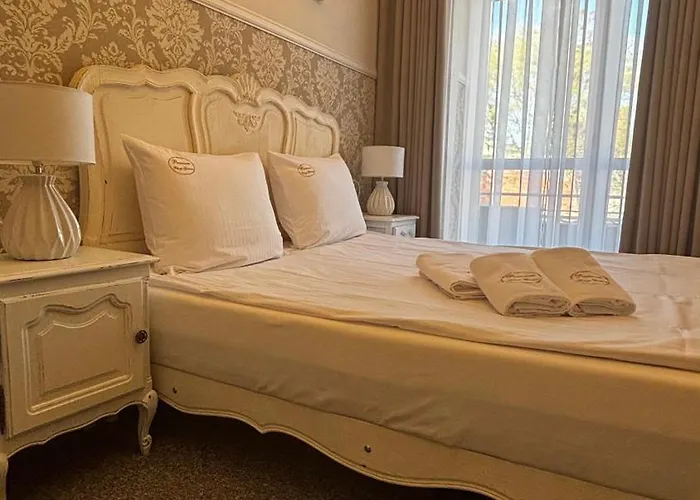 Premium - Bed & Breakfast